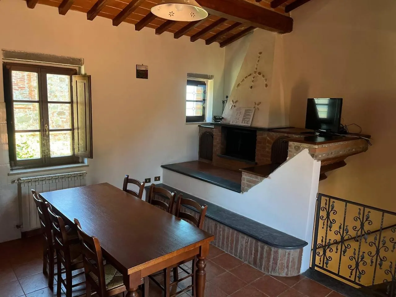 Farm stay Cetine Vecchie Villa Torrita di Siena Italy